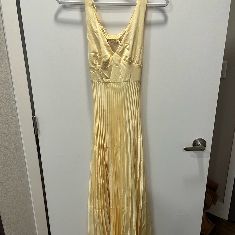 Elegant Yellow Maxi Dress